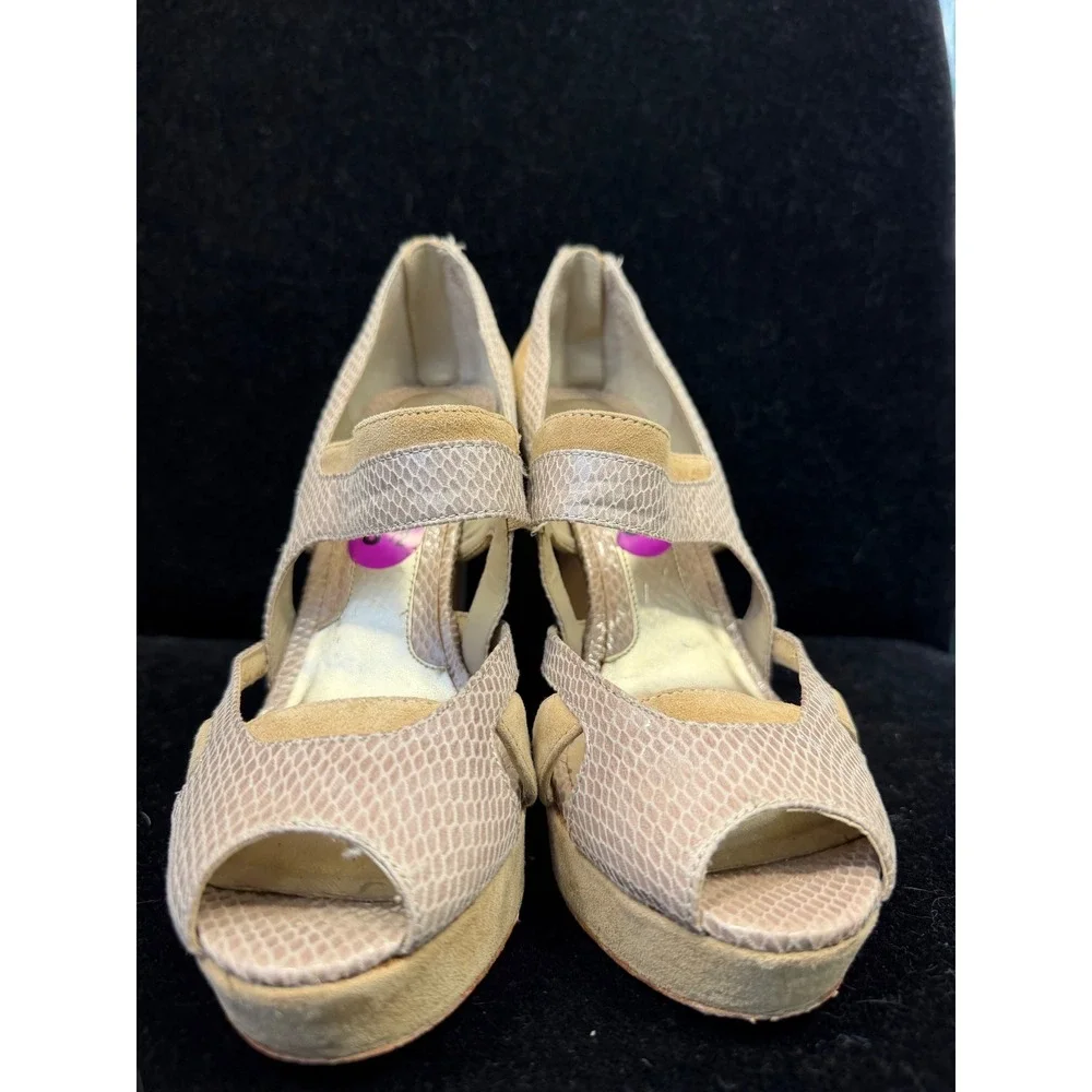 White House Black Market Snakeskin Suede Platform Peep Toe Heels Tan Size 8.5